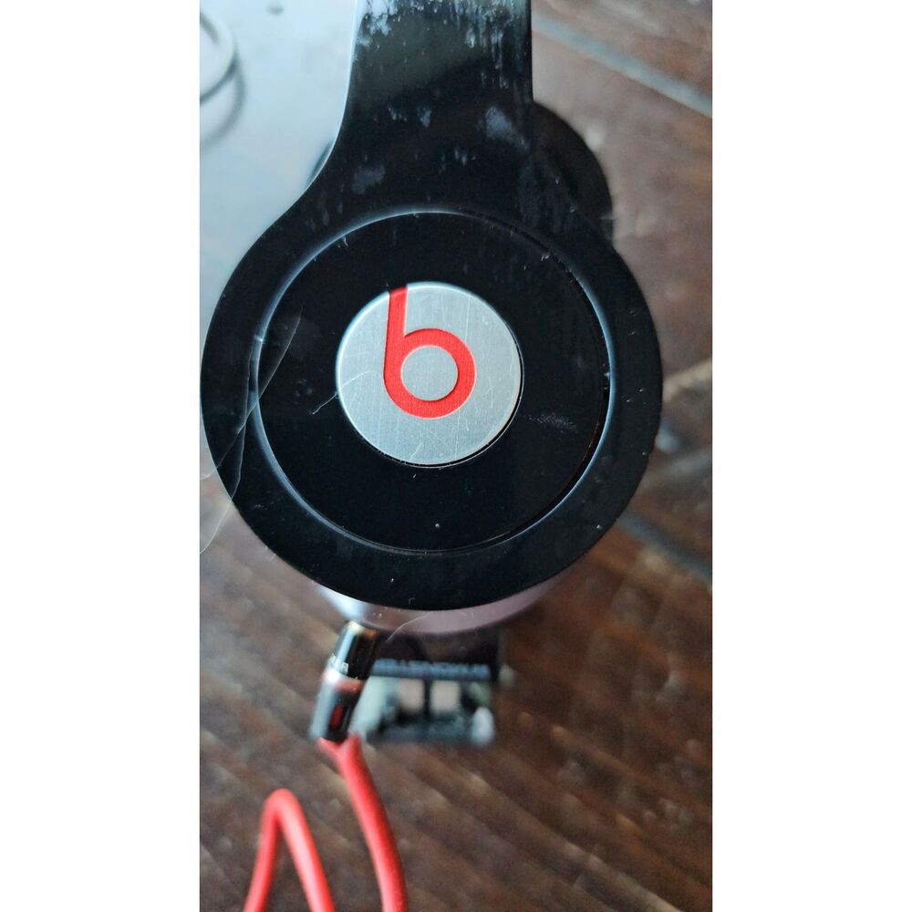 Beats by Dr. Dre Solo HD Wired Headphones - Black - With Case - READ DESCRIPTION